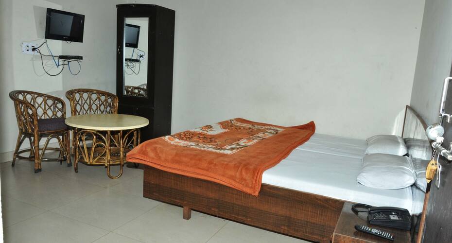 Hotel surya farms, Roorkee 1